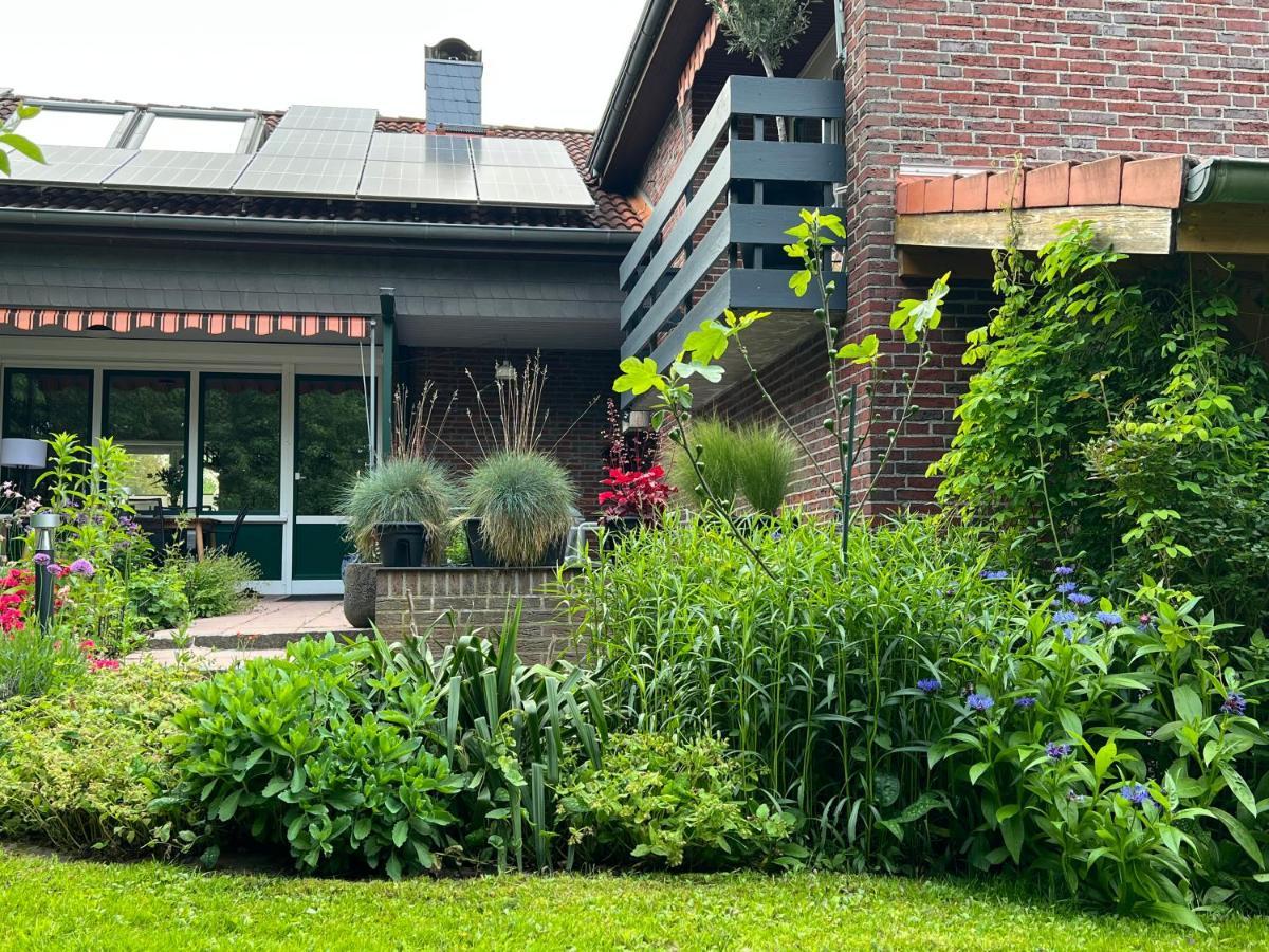 Aussergewoehnliches Haus Mit Sauna, Kamin Und Garten Wilhelmshaven Eksteriør bilde