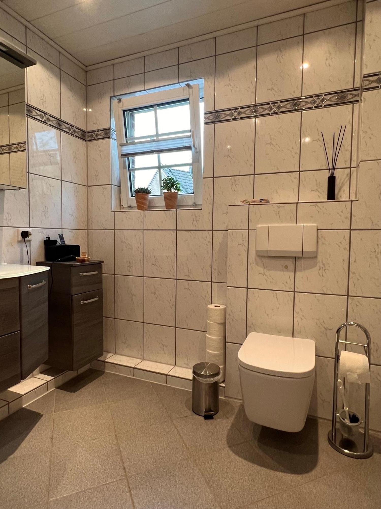 Aussergewoehnliches Haus Mit Sauna, Kamin Und Garten Wilhelmshaven Eksteriør bilde